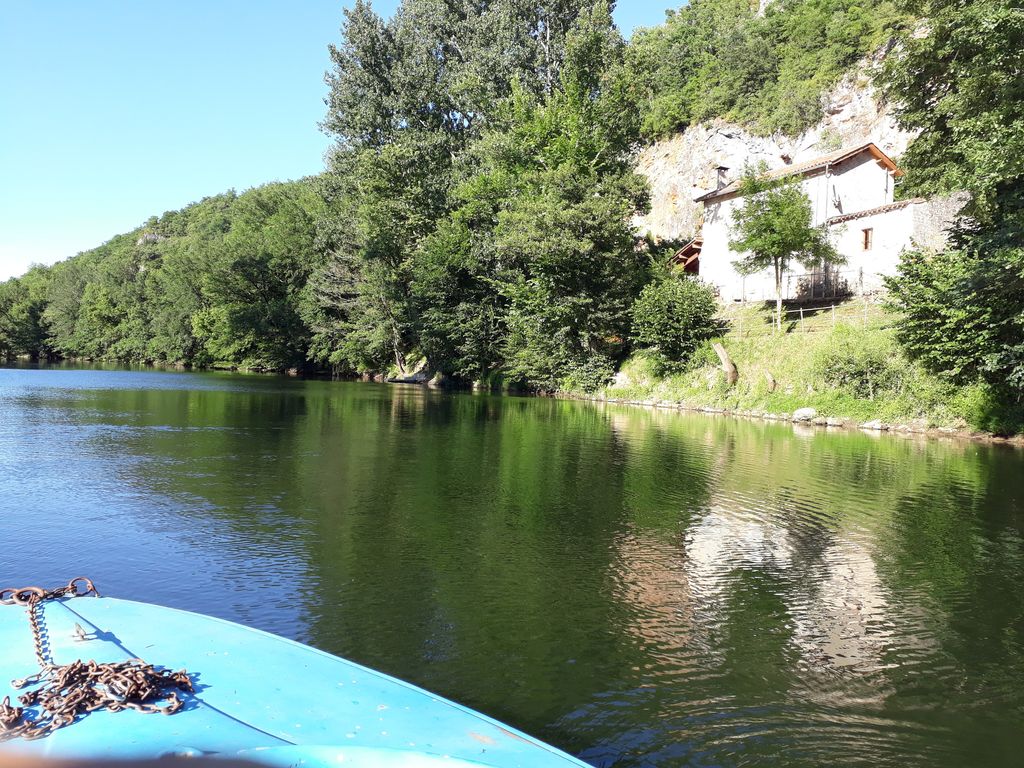 Vacances en Aveyron : pourquoi choisir le camping ?